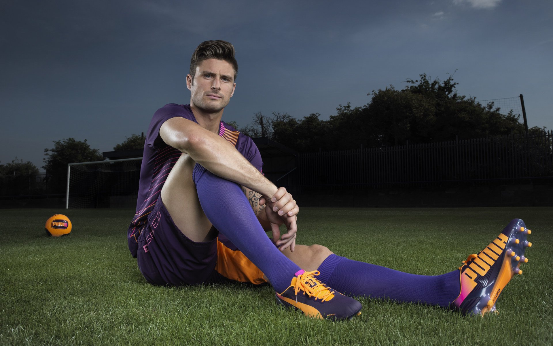 九游在线玩-德甲俱乐部球场停车配套升级对周边商圈的带动效益，德甲的球场是不是小些